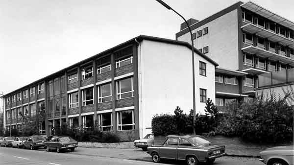 1971 | Die Gründung der Juristischen Fakultät