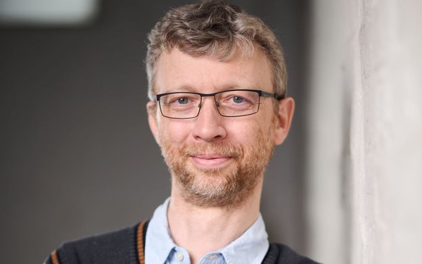 Porträtfoto Olaf Beesdo