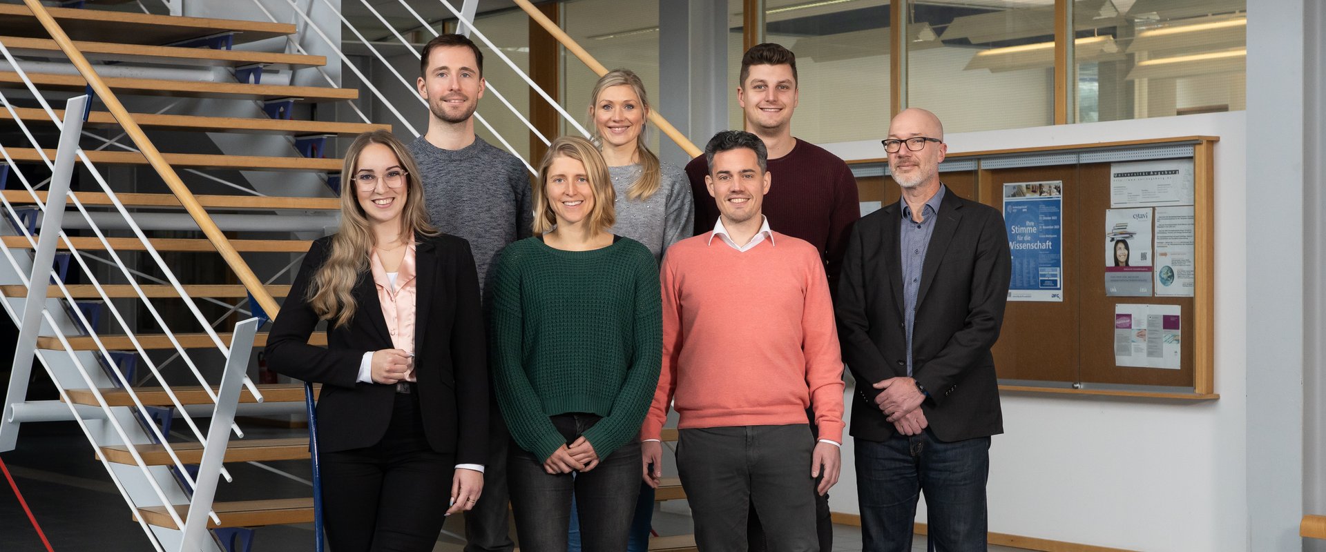 Lehrstuhlfoto Nuscheler, links oben: Simon Vaclahovsky, Christine Leopold, Niklas Rott, links unten Regina Papp, Marina Krauß, Simon Binder und Herr Prof. Robert Nuscheler