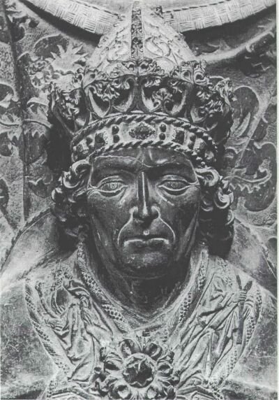 Kaiser Ludwig der Bayer, spätgotisches Epitaph aus rotem Marmor in der Münchner Frauenkirche
