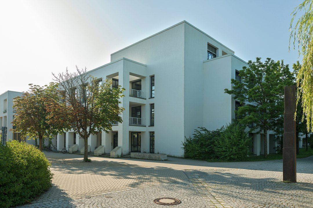 Auf dem Foto sieht man die Außenansicht des Rechenzentrum.
