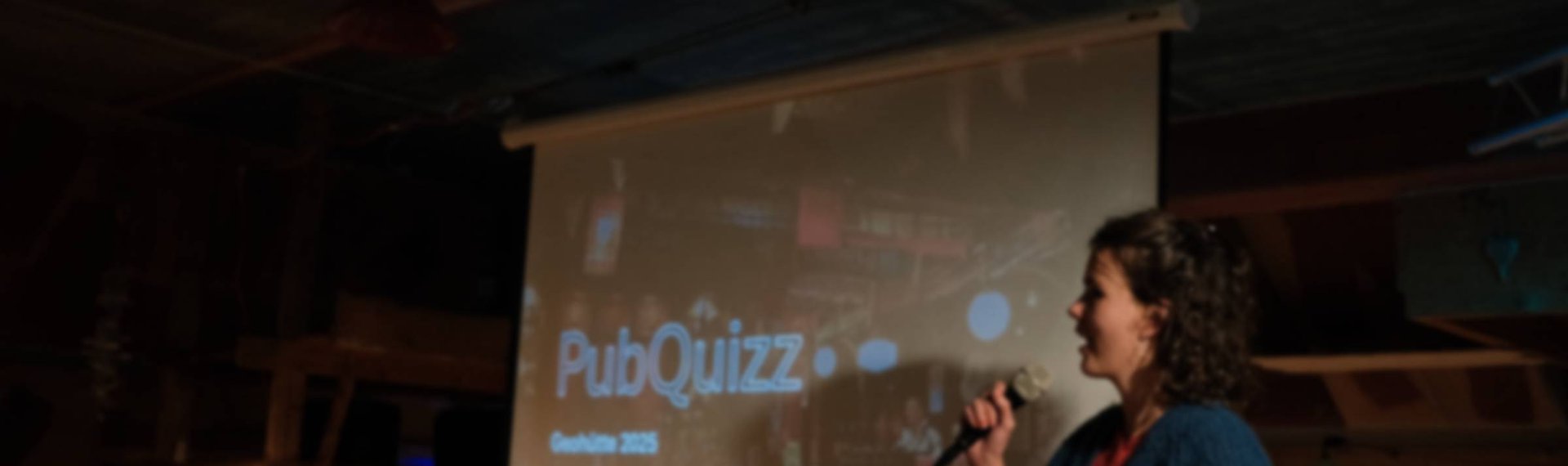 Screen with a presentation for a pub quiz