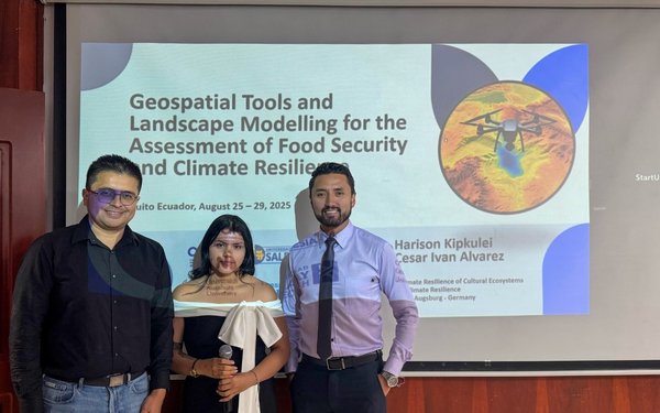 ecuador-conference-1