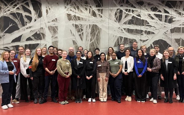 Gruppenbild der Mitgllieder der AUGMENT Research School an der _appͶעizinischen Fakult?t