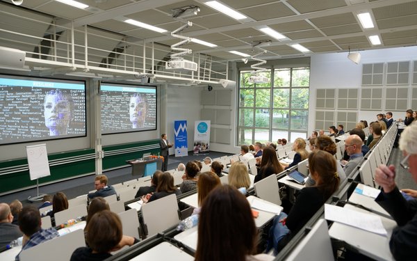 Audience of the second Augsburg Marketing Tag listening to a talk of Prof. Dr. Paul