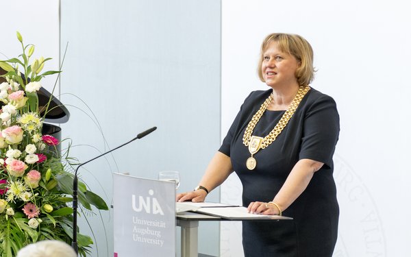 Foto des Festakts zur Gründung der Medizinischen Fakultät