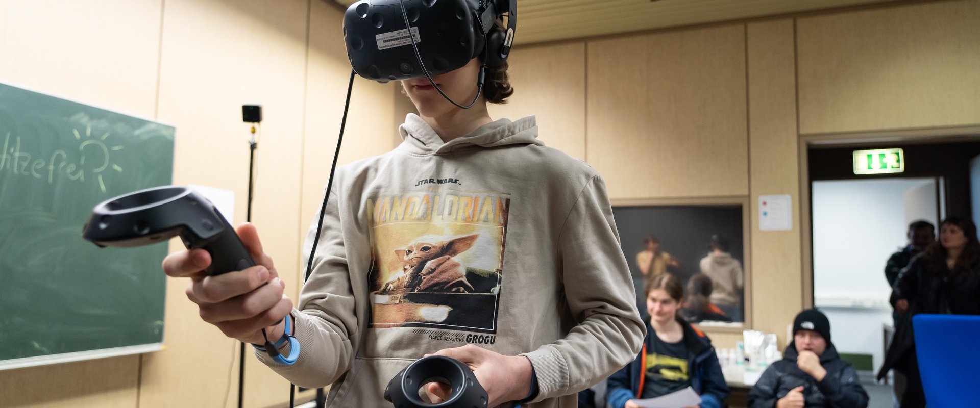 Teilnehmer mit einer VR-Brille