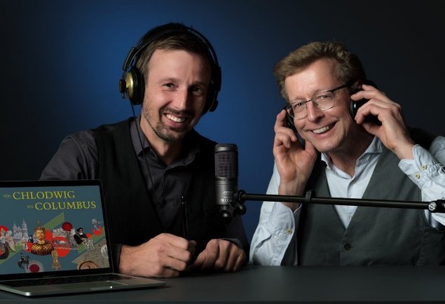 Die beiden Podcaster Martin Kaufhold und Mathias Franc Kluge am Mikrophon.