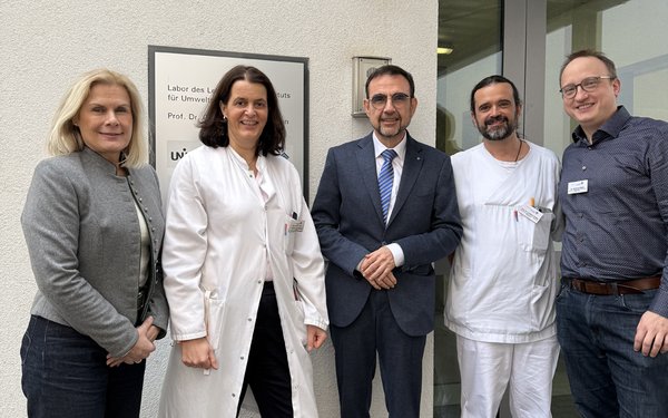 Fraktionsvorsitzender der CSU in Bayern besucht die Augsburger Umweltmedizin und Integrative Gesundheit