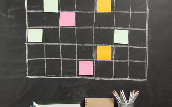 Tafel mit Stundenplan