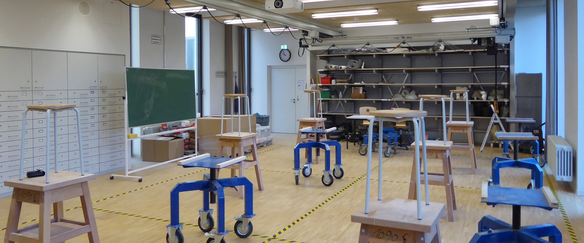 1090 Bildhauerwerkstatt b