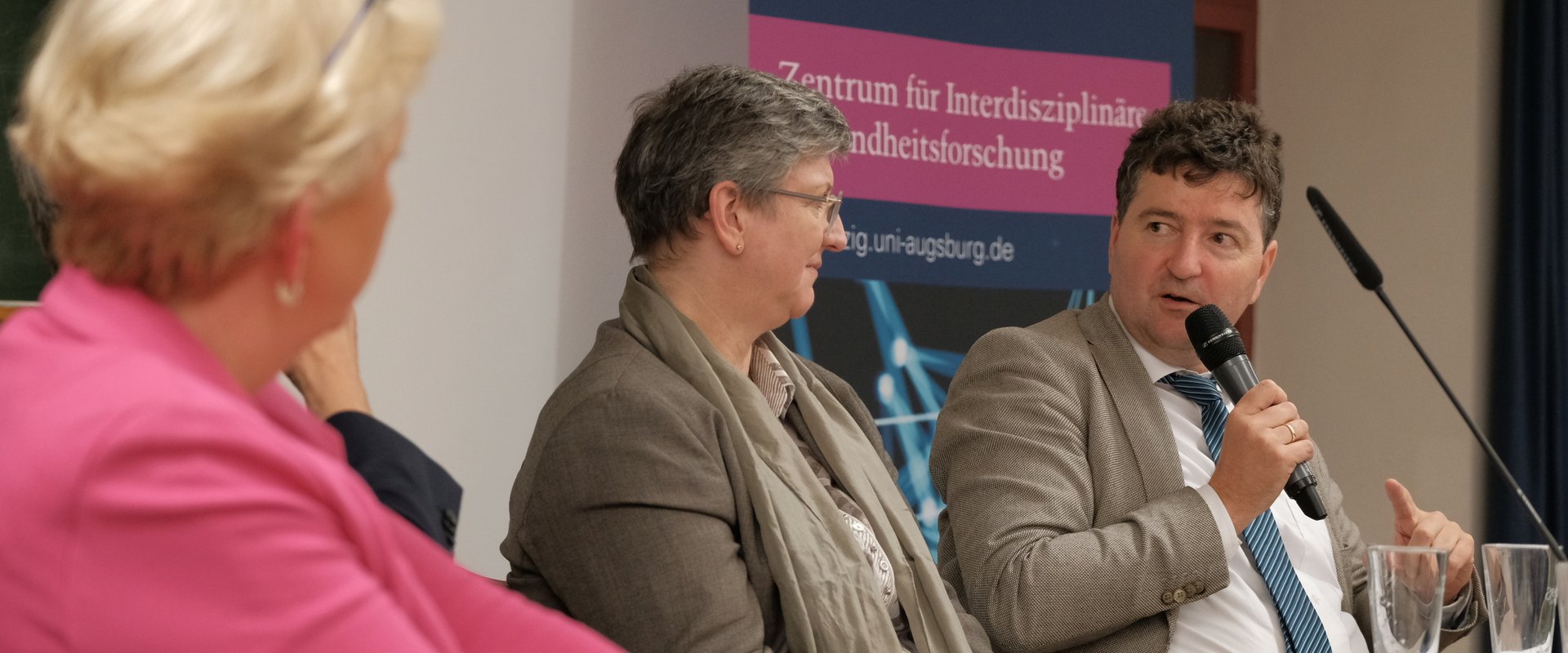 5. Augsburger Gesundheitsdialog Zukunft der Pflege Dr. Stefan Kiefer Susanne Arnold Christine Deschler