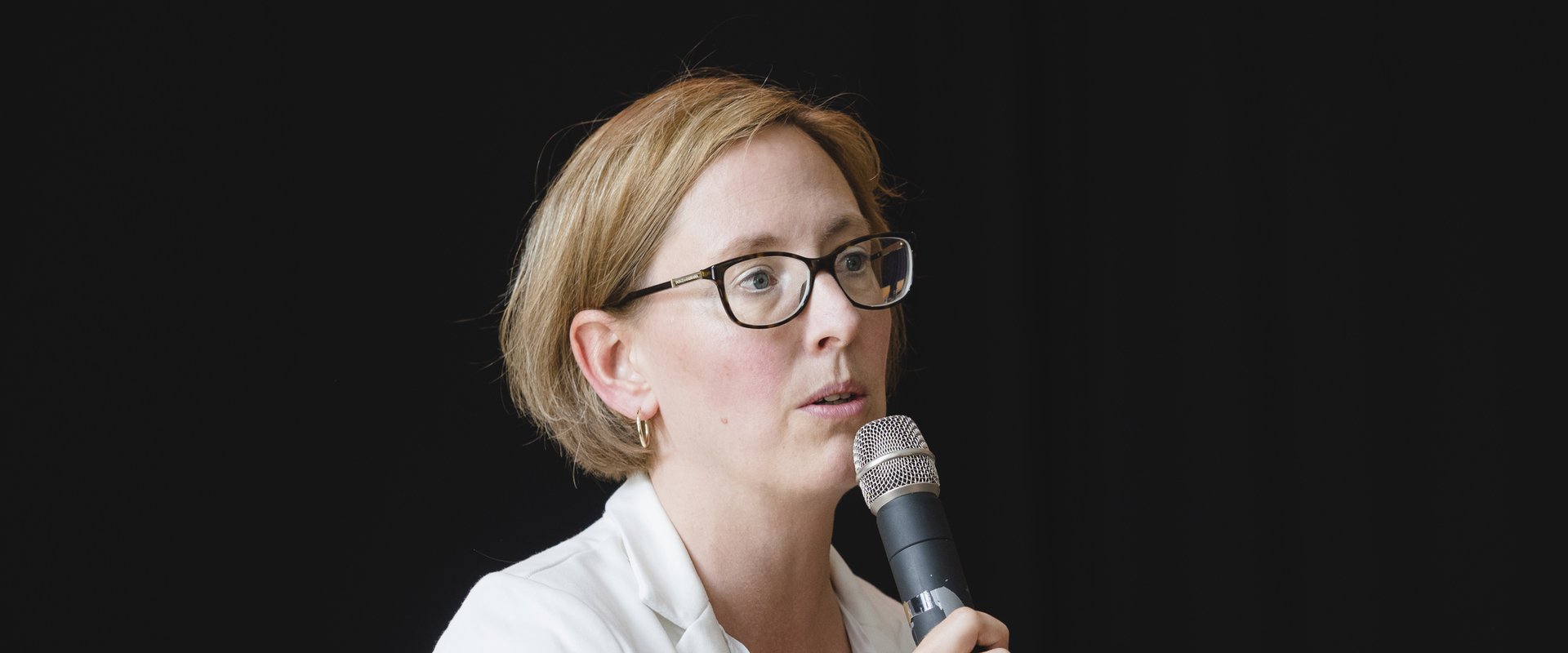 Fachtagung Podium Dr. Julia von Hayek Zentrum für Interdisziplinäre Gesundheitsforschung