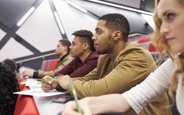 Academic Immigration office lizensiert