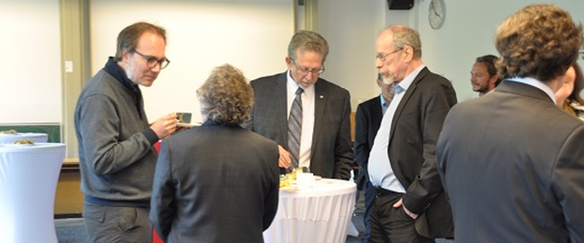Verschiedene Gesprächsrunden
