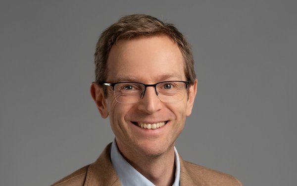 Foto Prof. Dr. Falk Büttner