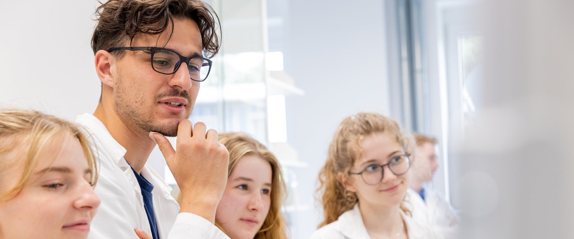 Medizinstudierende im Labor