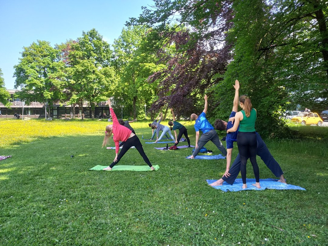 campus yoga