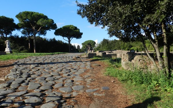 Bild einer antiken Straße in Ostia