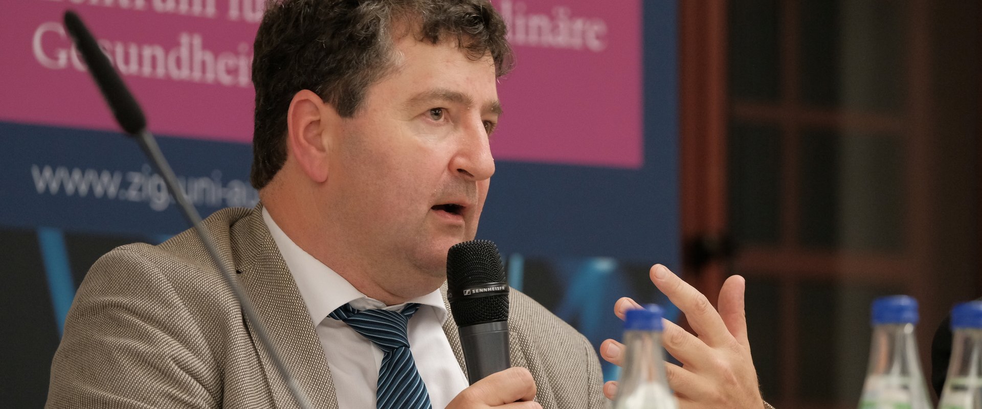 5. Augsburger Gesundheitsdialog Zukunft der Pflege Dr. Stefan Kiefer