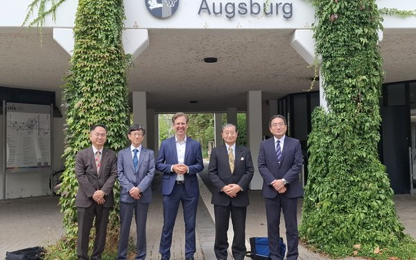 Japanische Delegation von Strafrechtlern zu Gast in Augsburg