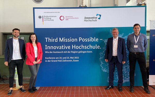 2022-05-23_IHS 1