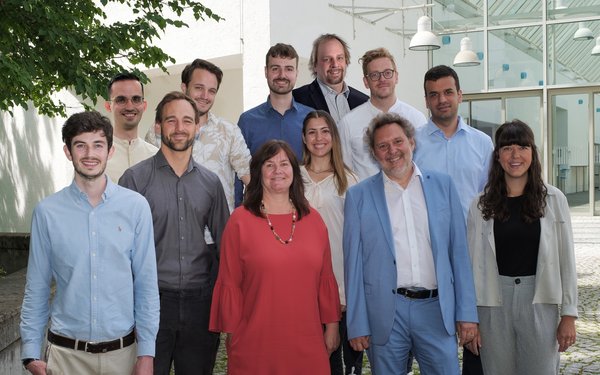 Teamfoto des Lehrstuhls für Production & Supply Chain Management