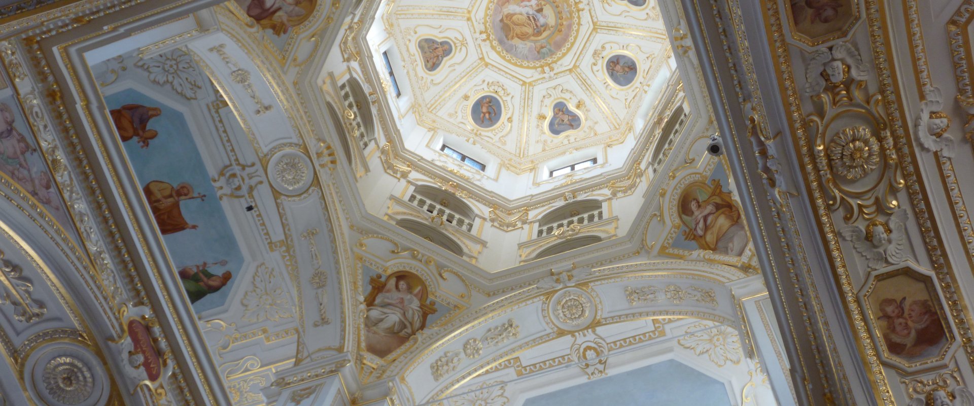 Blick in die Kuppel der Basilika St. Lorenz Kempten
