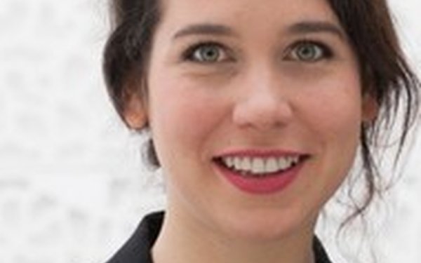 Porträt Dr. Cornelia Spörl