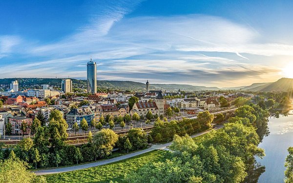 Vortrag zu Responsible AI in der medizinischen Bildanalyse von Dr. Dominik Müller am Universitätsklinikum Jena
