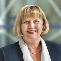 Portraitbild der Präsidentin Prof. Dr. Sabine Doering-Manteuffel