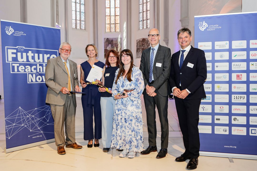 Preisverleihung an PD Dr. Dr. h.c. Karoline Hillesheim und Team von der Universität Augsburg.
