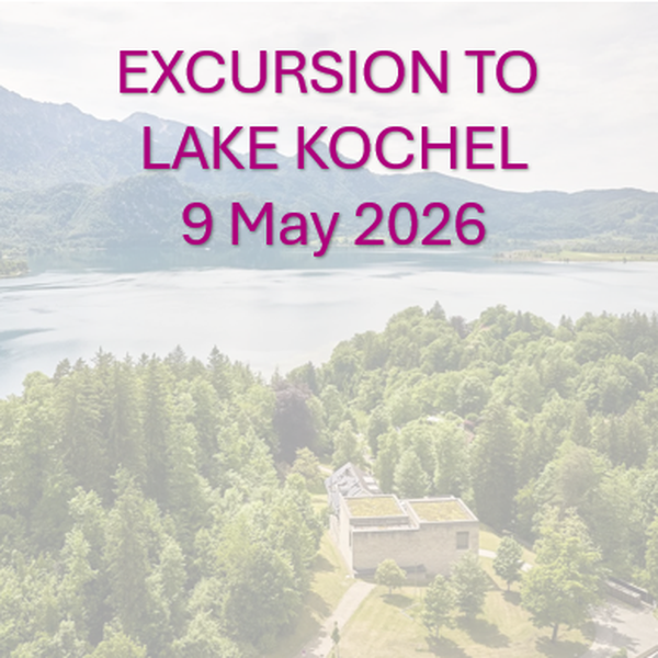 Blick auf den Kochelsee mit dem Franz Marc Museum im Vordergrund