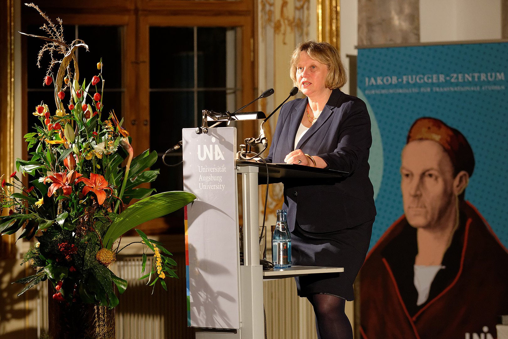 Präsidentin Prof. Dr. Sabine Doering-Manteuffel bei der feierlichen Eröffnung des Jakob-Fugger-Zentrums der Universität Augsburg am 11. Dezember 2013