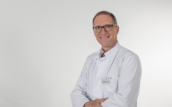 Pressefoto von Professor Hyhlik-Dürr
