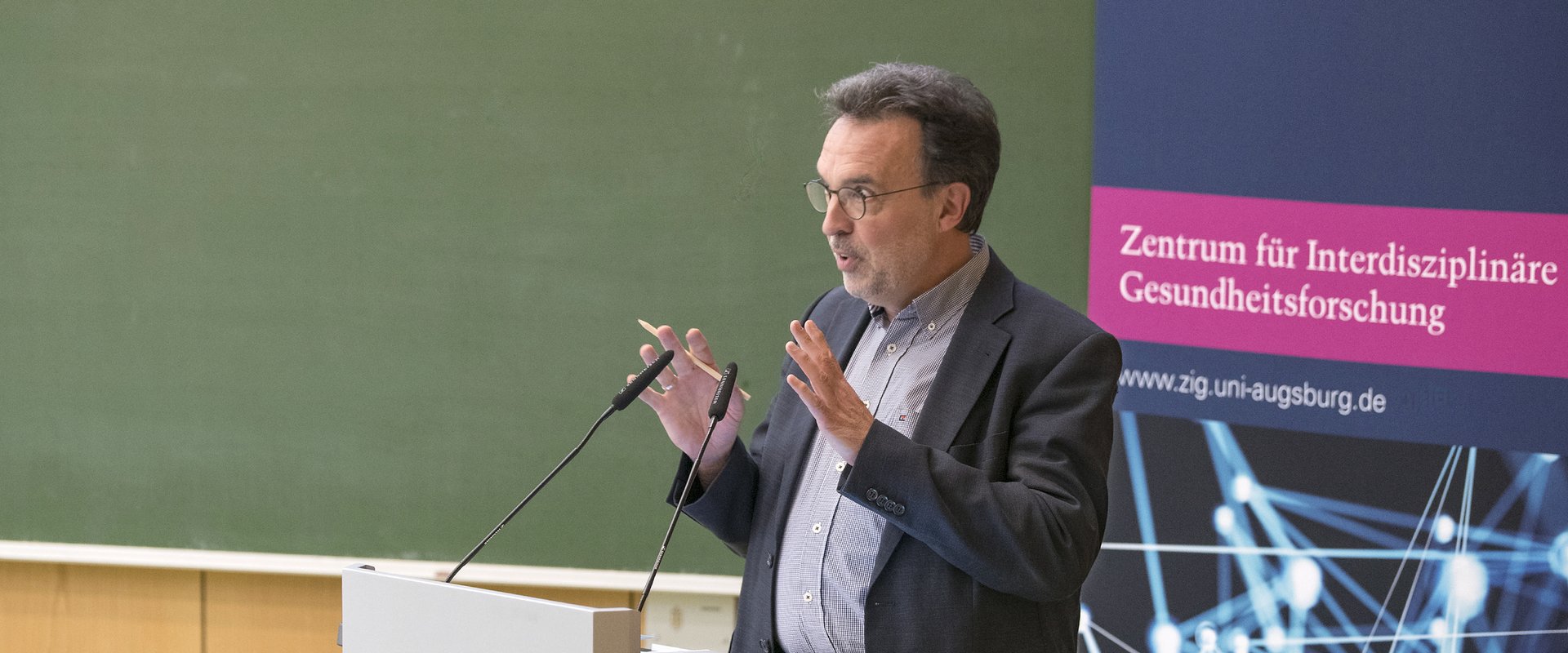Rednerpult International Lectures Prof. Dr. Jean-Pierre Wils
