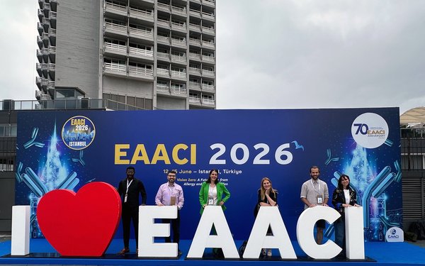 Auszeichnungen auf Kongress in Istanbul - zu sehen sind die Preisträgerinnen und Preisträger
