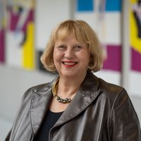 Porträtfoto Prof. Dr. Sabine Doering-Manteuffel