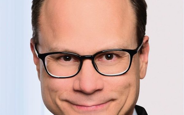 Ein Portrait von Herrn Dr. Lars Lippert von baramundi.