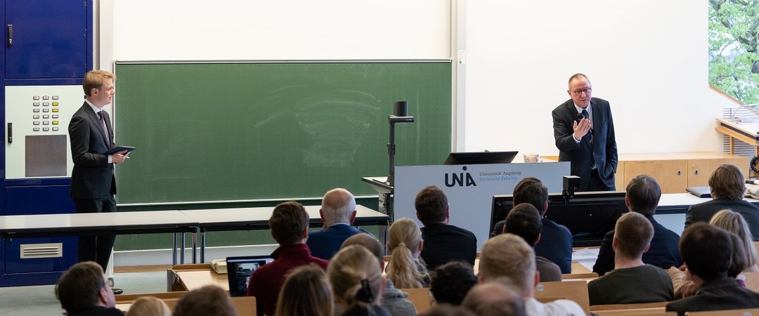 Prof. Dr. Horst Dreier Vortrag (im Bild mit Daniel Wolff)