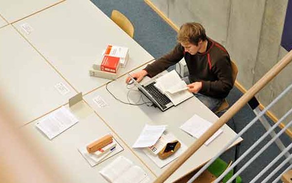 bibliothek_untergeschoss