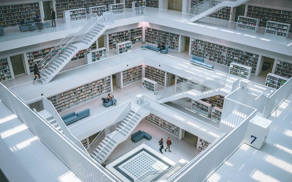 Innenansicht der Bibliothek Stuttgart