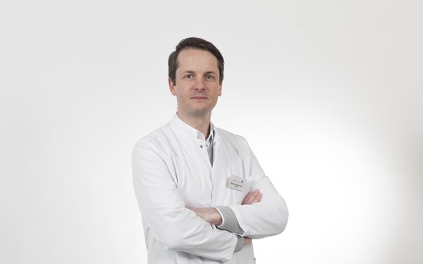 Porträt von Professor Doktor Rainer Claus