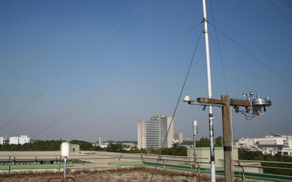 Meteorologische Dachstation, UniA