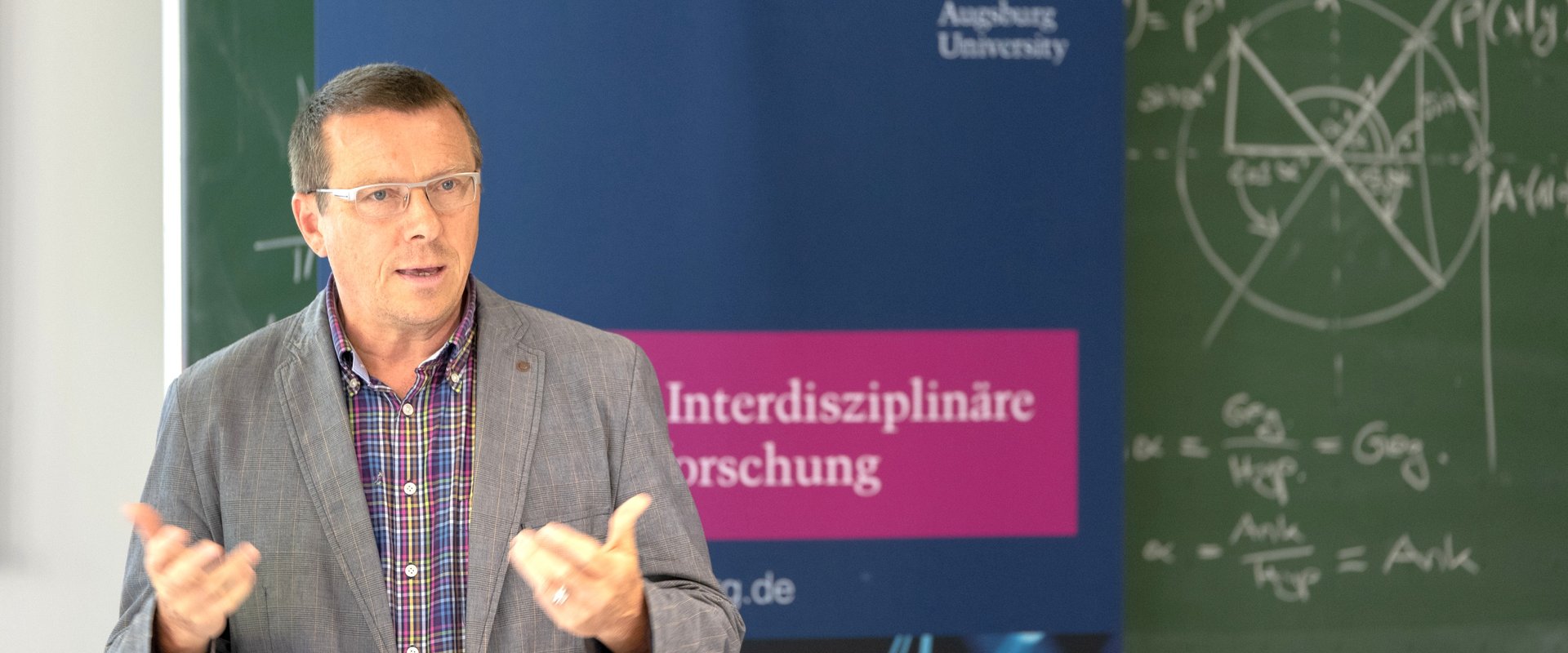 Prof. Dr. Brandl-Bredenbeck - Tafel Summer School