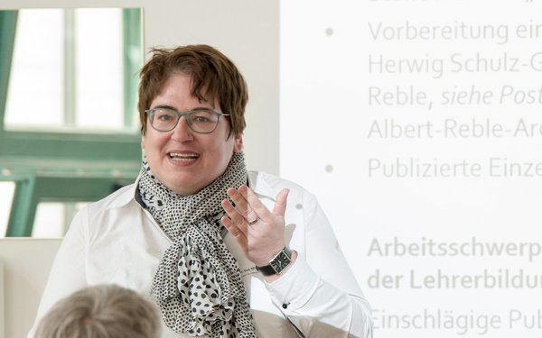 Prof. Dr. Eva Matthes als Vortragende