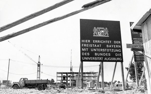 Building site of the university campus in 1974/75