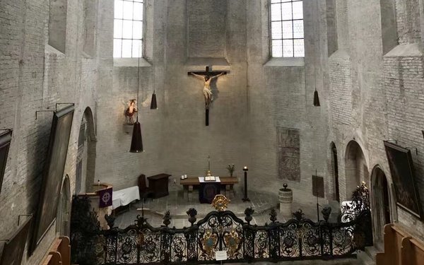 Kirchenraum Barfüßerkirche von der Empore aus