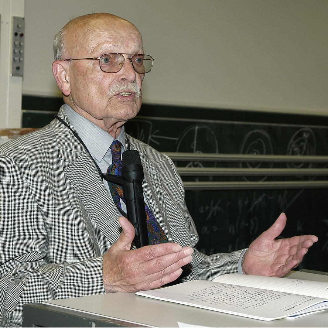 Gründungspräsident Prof. Dr. Louis Perridon bei seiner letzten Vorlesung