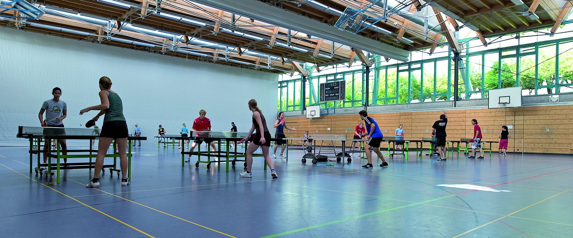Szenenaufnahme eines Tischtennisspiels